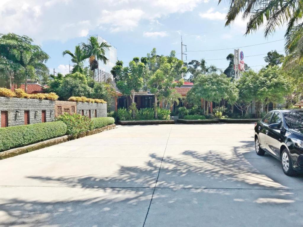 Royal Lee Resort And Spa Nai Yang Beach Exterior foto