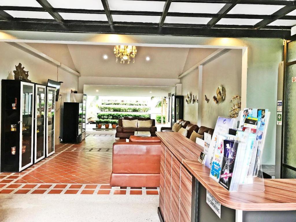 Royal Lee Resort And Spa Nai Yang Beach Exterior foto