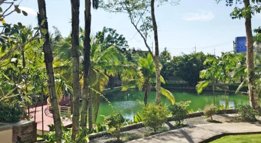 Royal Lee Resort And Spa Nai Yang Beach Exterior foto